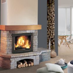 cheminée chalet en pierre sèche galbée insert jotul modèle estanco atre et loisirs