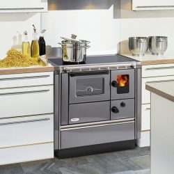 cuisinière Lohberger rega 75 anthracite, Atre et Loisirs, cuisinière grise, cuisinière bois, cuisinière à bois, cuisinière moderne, cuisinière design, cuisinière Chambéry, cuisinière Aix les bains, cuisinière Montmélian, cuisinière La Ravoire, cuisinière Bassens, cuisinière St Alban Leysse, cuisinière Arbin, cuisinière Albertville, cuisinière Maurienne, cuisinière Moutiers, cuisinière Ugine, cuisinière Bourg St Maurice, cuisinière Val d’Isère, cuisinière Courchevel, cuisinière Meribel, cuisinière Megève, cuisiniste Savoie 73 cuisinière Grenoble, cuisinière St Martin d’Hères, cuisinière Pontcharra, cuisinière St martin d’Hères, cuisinière St Egrève, cuisinière Fontaine, cuisinière Echirolles, cuisinière Bourgoin, cuisinière Voreppe, cuisinière Isère 38