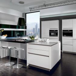 cuisine Stormer Atre et Loisirs, cuisine blanche, cuisine blanc et noir, cuisine ilot central, cuisine plan de travail noir,cuisine moderne, cuisine design, cuisine américaine, cuisine Chambéry, cuisine Aix les bains, cuisine Montmélian, cuisine La Ravoire, cuisine Bassens, cuisine St Alban Leysse, cuisine Arbin, cuisine Albertville, cuisine Maurienne, cuisine Moutiers, cuisine Ugine, cuisine Bourg St Maurice, cuisine Val d’Isère, cuisine Courchevel, cuisine Meribel, cuisine Megève, cuisiniste Savoie 73