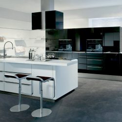 Cuisine sur mesure Stormer laque noir et blanc - Atre et Loisirs