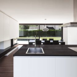 plan de travail noir Dekton Domoos Atre et Loisirs Marbrerie à Chambéry, Albertville, annecy, Gaillard, Genève