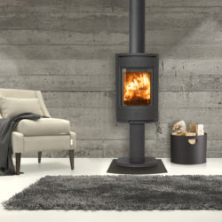 poêle à bois Jotul F 136 130 poêle moderne , petit poêle avec pied central, puissance 5 kw, installateur Atre et Loisirs Montmélian, Ater et Loisirs St Martin d'Hères, Jotul Chambéry Jotul Annecy